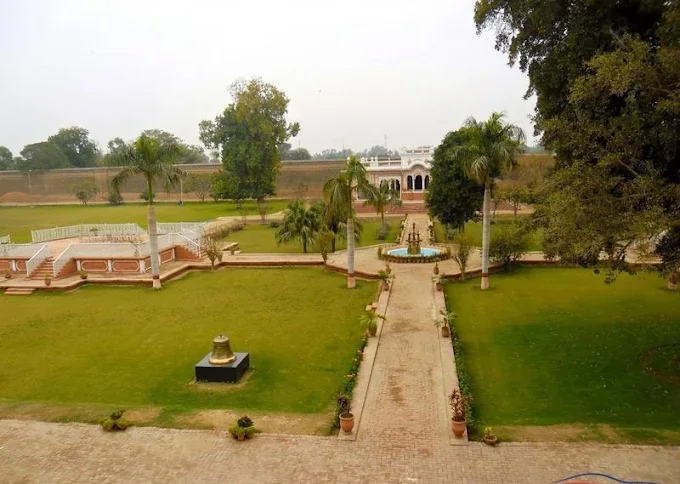 Farukh Mahal image 6