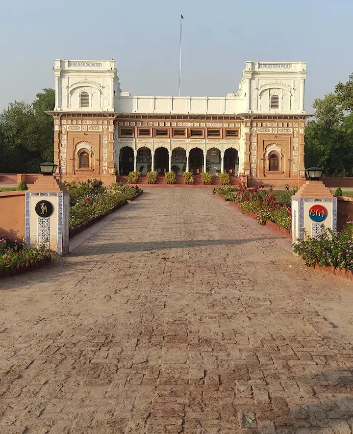 Nishat Mahal image 2