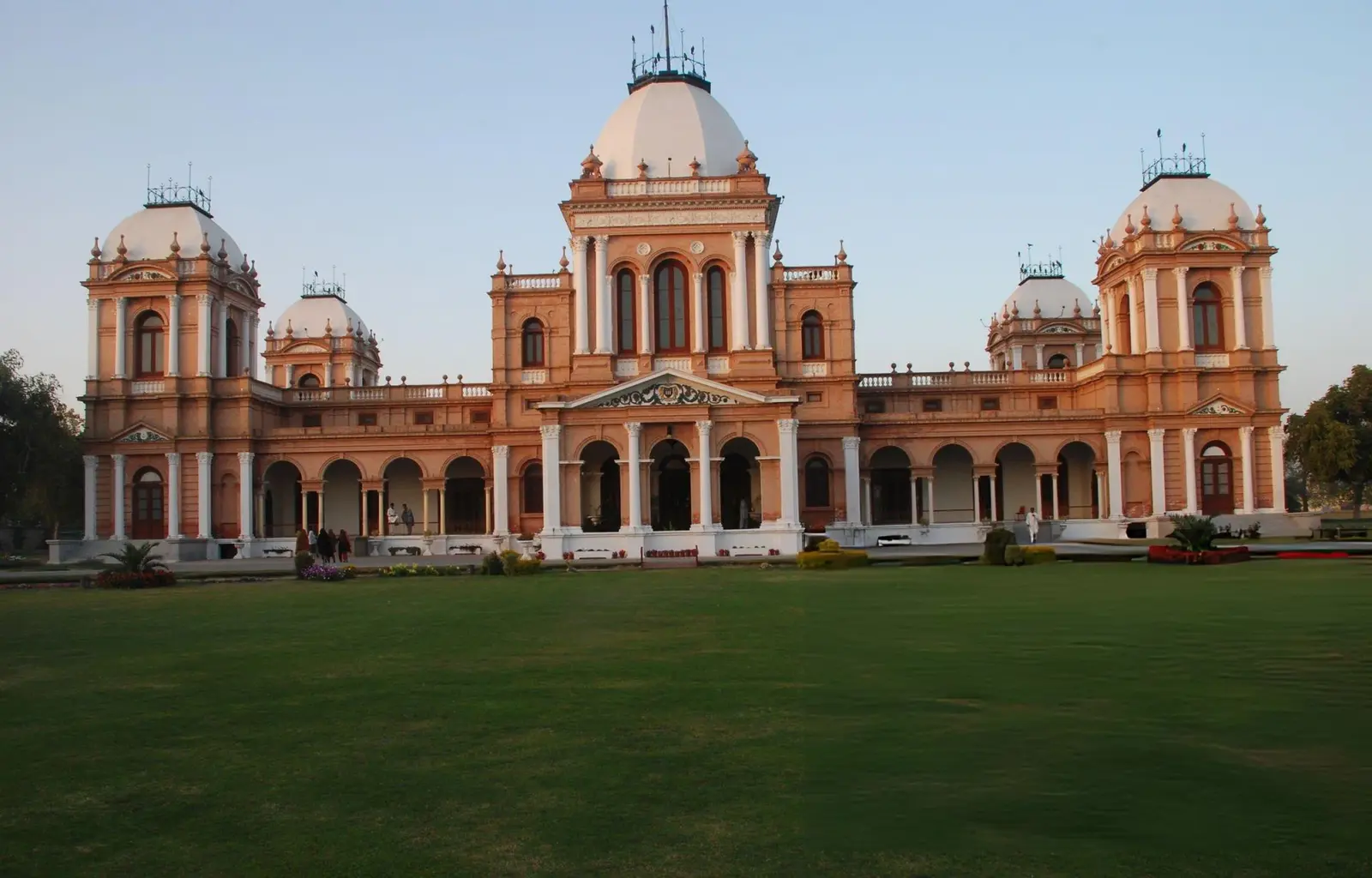 Noor Mahal in Bahawalpur