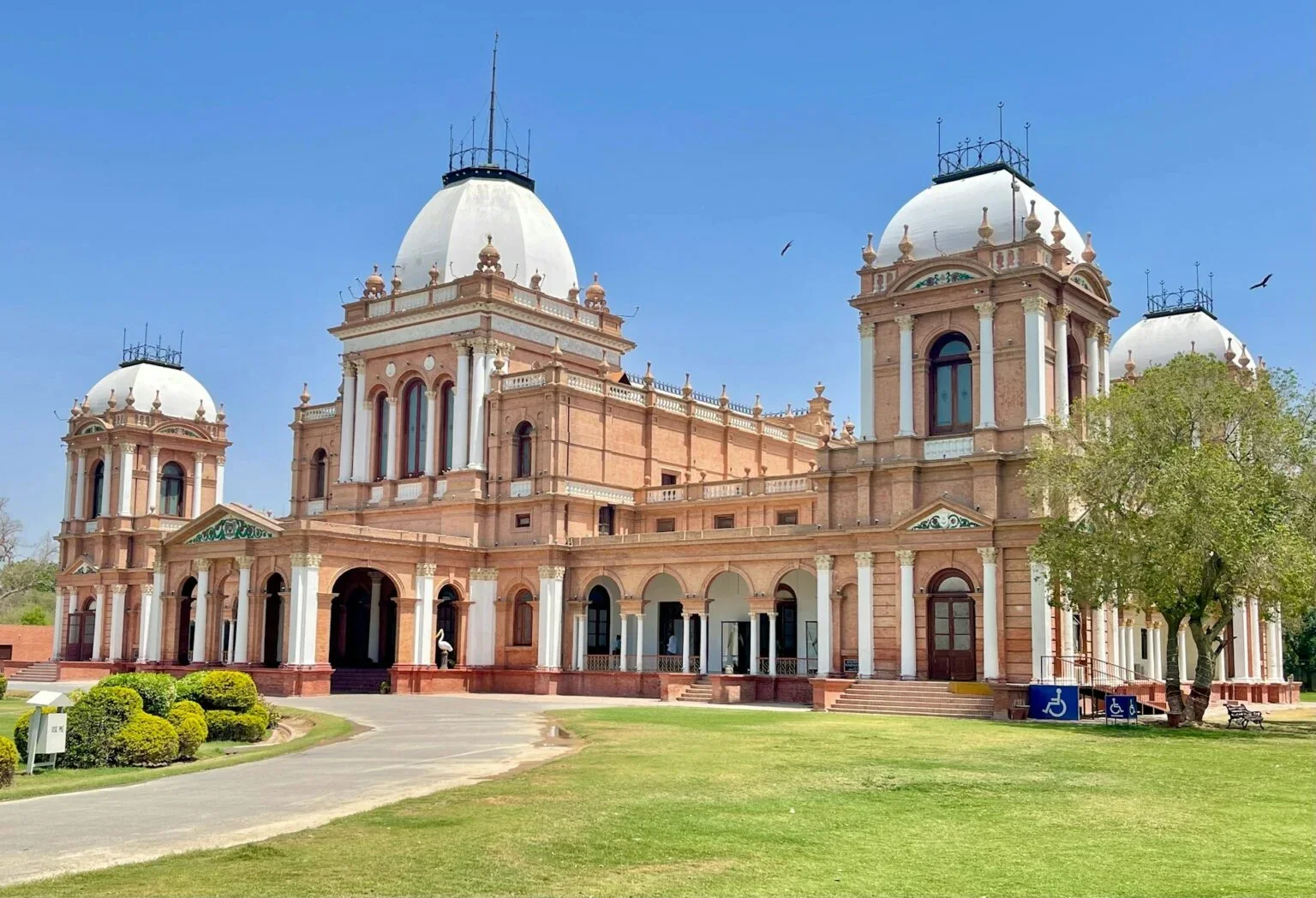 Noor Mahal image 2